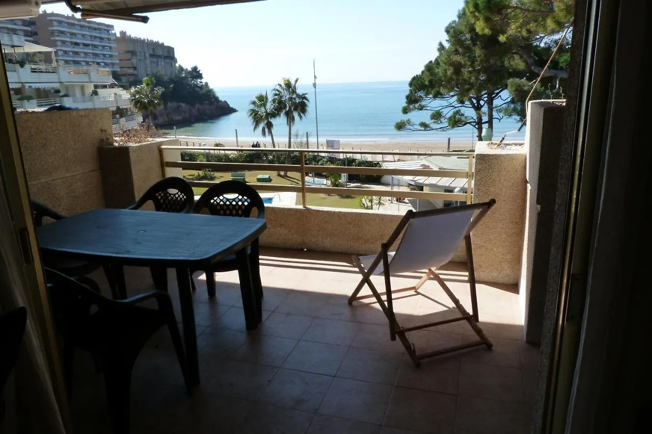 Apartamento Playamero deluxe playa Capellans frente al mar Salou 0*,  España